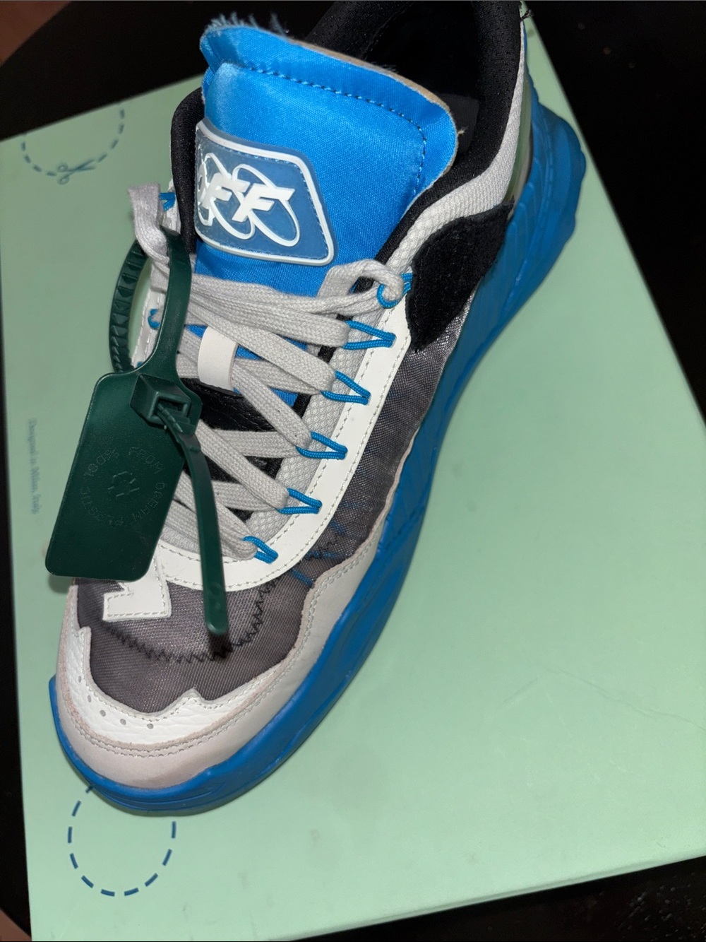 Off-White White, Dusty Blue white